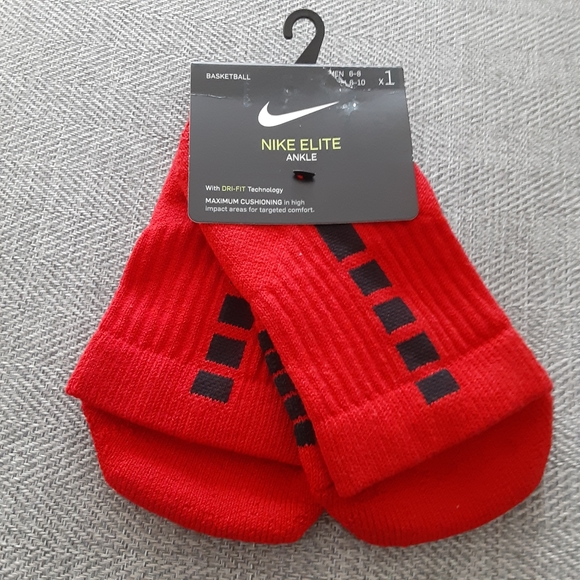 Nike Accessories - Nike Elite Women Socks